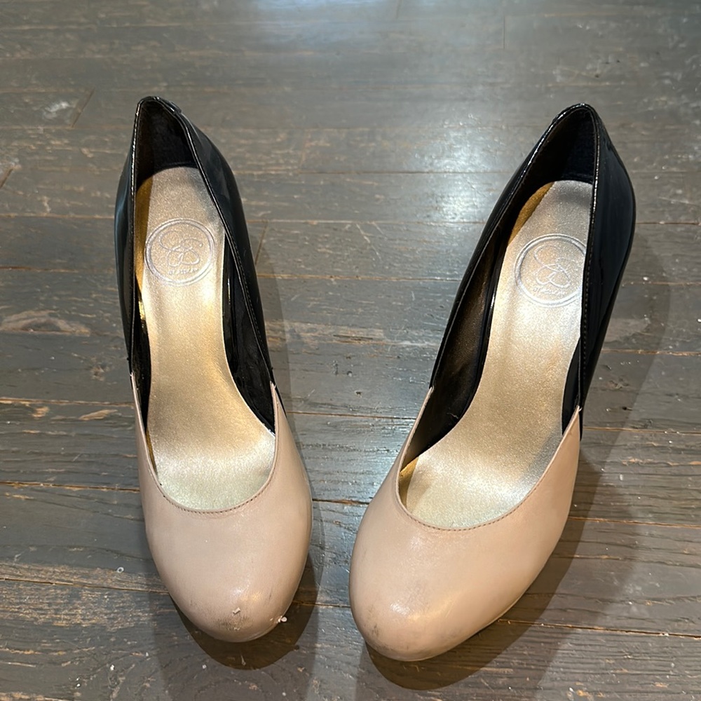 Jessica Simpson platforms